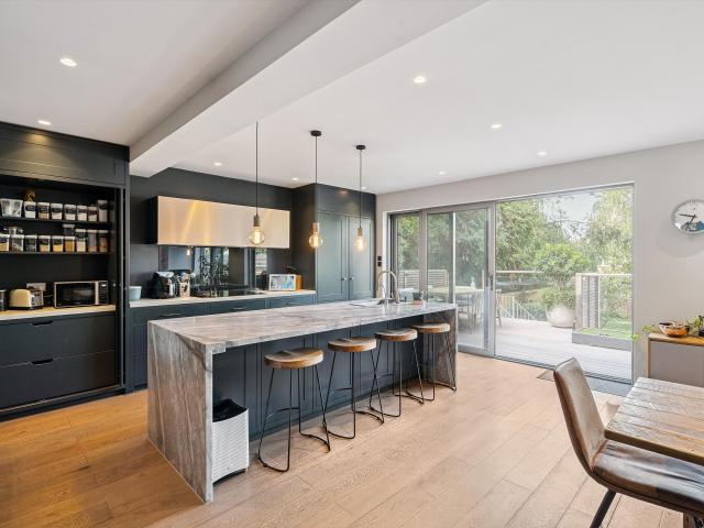 house for rent at house Ellerton Road, London SW18