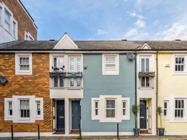 house for rent at house Laurence Mews, London, W12