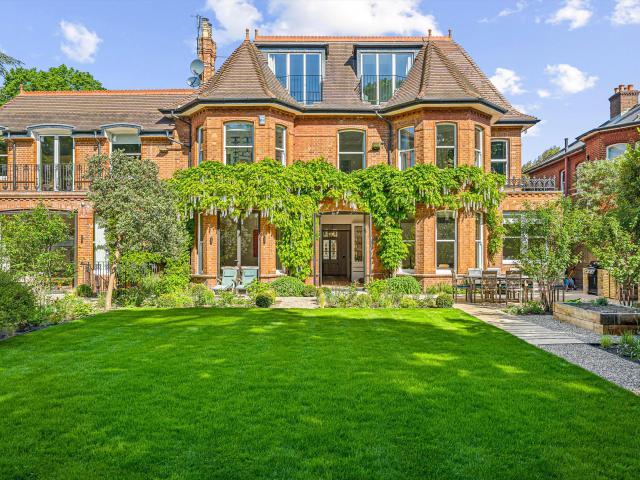 house for rent at house Routh Road, London SW18
