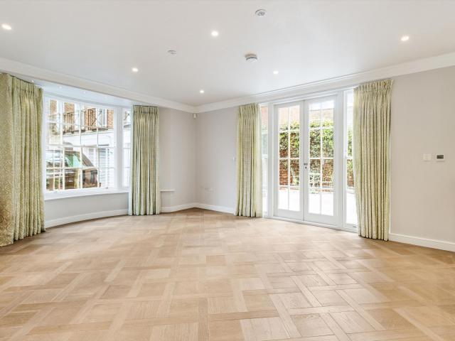 house for rent at house Somerset Square, London W14