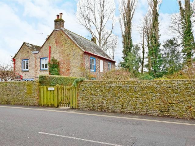 House for rent at Hurst Cottages, Aldwick Street, Bognor Regis, PO21