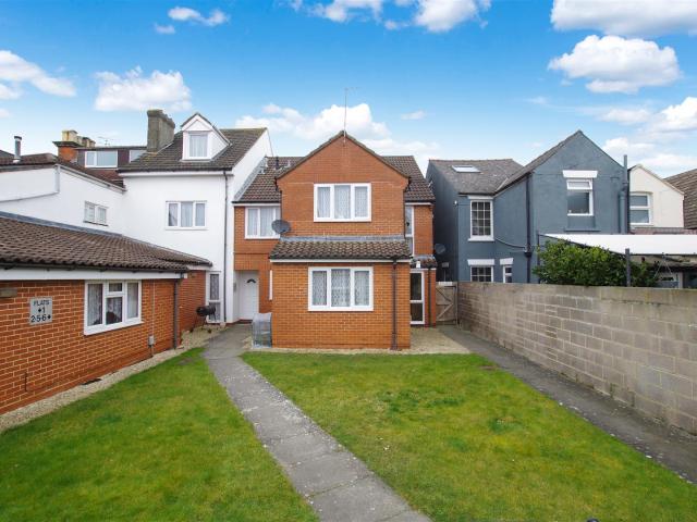house for rent at Lansdown Road, Swindon United Kingdom