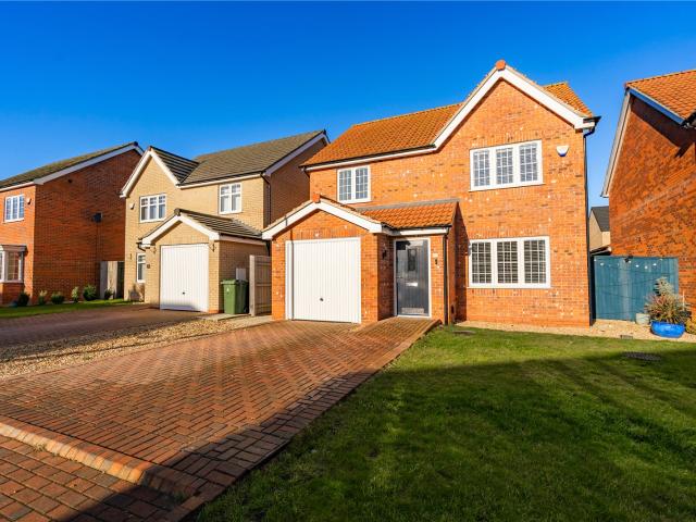 house for rent at Larkspur Avenue, Healing, United_kingdom