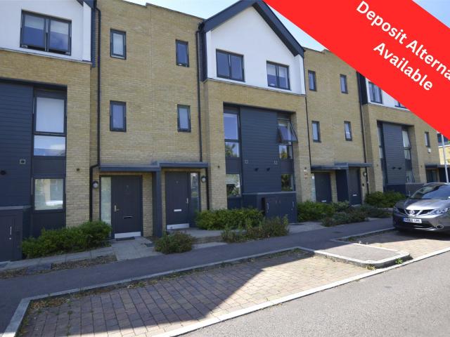 house for rent at Partridge Lane, Harold Wood, Romford, RM3, UK