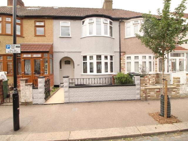 house for rent at Sanderstead Road, Leyton, E10, United Kingdom