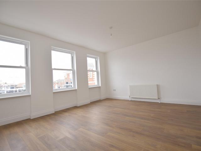 house for rent at St Johns Hill, Battersea, London, SW11, UK