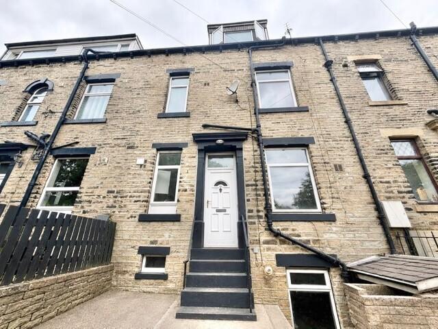 House for rent Clover Hill View, Halifax