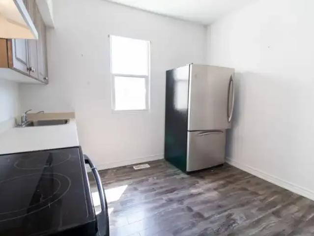House For Rent Fort Erie ON 1100 ES105378103