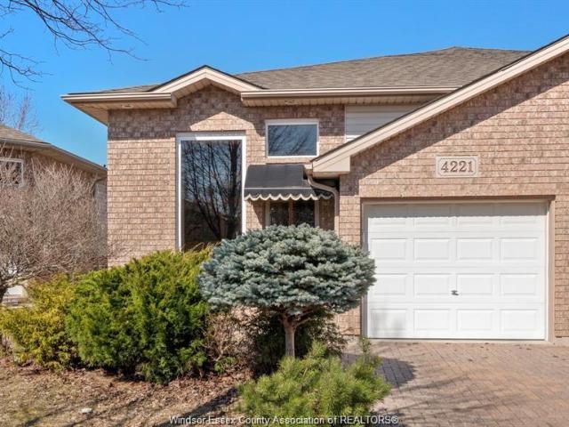 house for rent in 4221 Stagecoach Windsor, Ontario