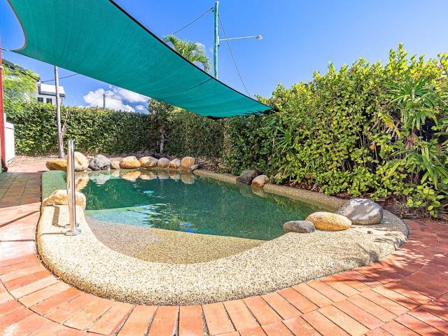 house for rent in 4/7 13 Mcilwraith St, South Townsville