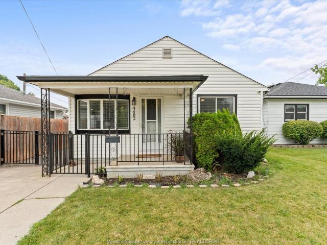 house for rent in 4482 Grand Marais Road Windsor, Ontario