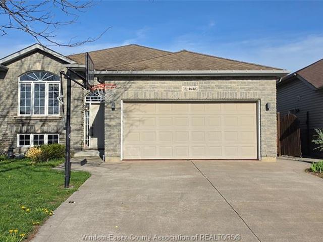 house for rent in 4628 Fontana Windsor, Ontario