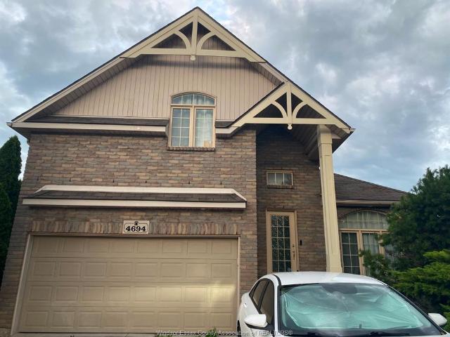 house for rent in 4694 Helsinki Crescent Windsor, Ontario