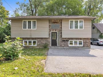 house for rent in 4851 Matchett Unit# 2 Windsor, Ontario