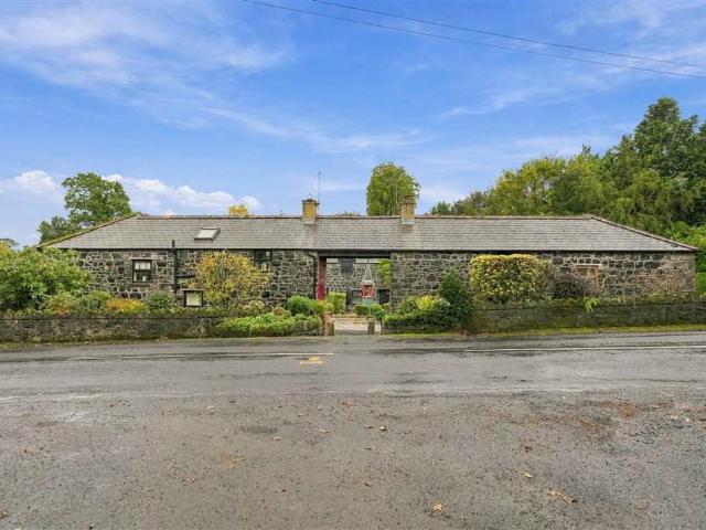 house for rent in 4 Ballygarvey Mews, Broughshane, Ballymena, BT43 7JT