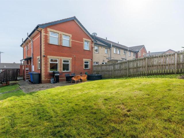 house for rent in 4 Gibsons Green, Bangor, BT19 7SQ