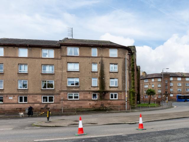 house for rent in 53g High Street, Greenock, PA15 1PU