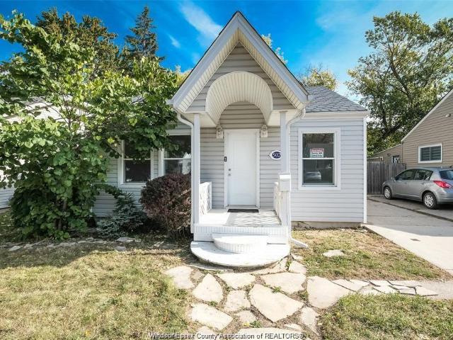 house for rent in 502 Josephine Windsor, Ontario