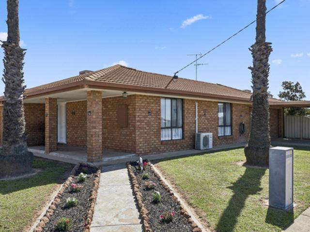 house for rent in 52 Fordyce Street, Shepparton