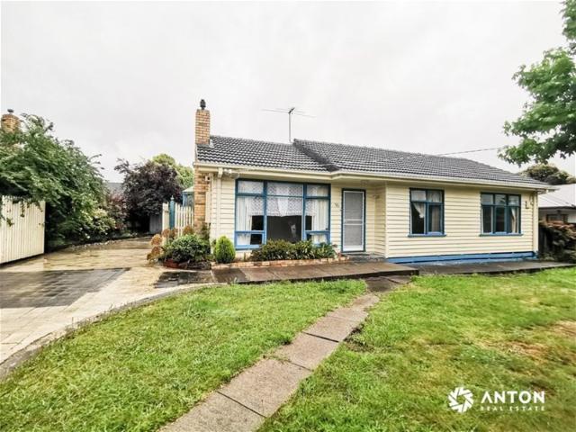 house for rent in 56 Kanooka Road WANTIRNA SOUTH VIC