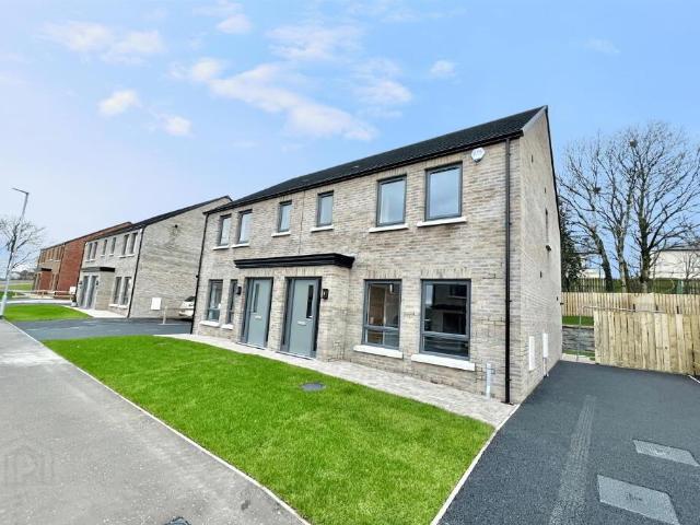house for rent in 6 Petticrew Park, Ballyclare, BT39 9LJ