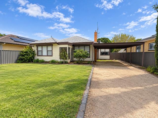 house for rent in 6 Rule Street, Shepparton
