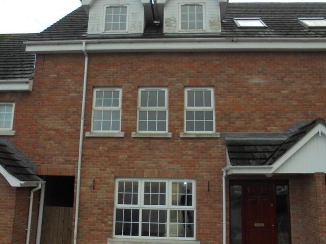 house for rent in 6 Wallace Court, Dromore, BT25 1TZ
