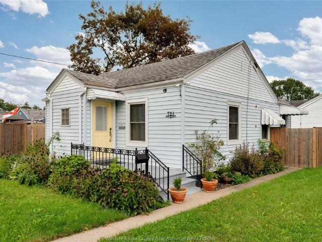 house for rent in 721 Lens Avenue Windsor, Ontario
