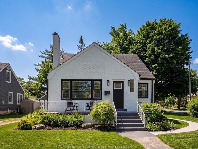 house for rent in 7529 St Rose Windsor, Ontario