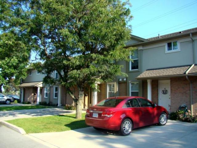 house for rent in 7591 Scholfield Road, Niagara Falls, ON L2J 4E5, Canada