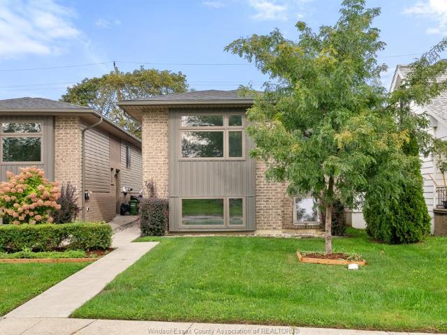 house for rent in 766 Irvine Avenue Windsor, Ontario