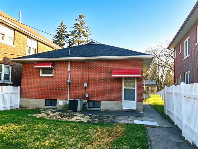 house for rent in 787 Campbell Br 1 & 2 Unit# Main Windsor, Ontario