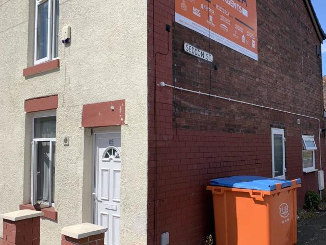 house for Rent in 85 Cleggs Lane, Little Hulton
