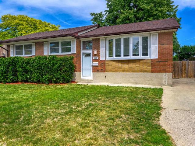 house for rent in 890 Hollands Avenue Sarnia, Ontario