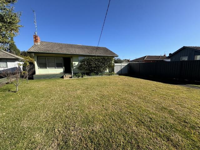 house for rent in 8 Dear Court, Shepparton