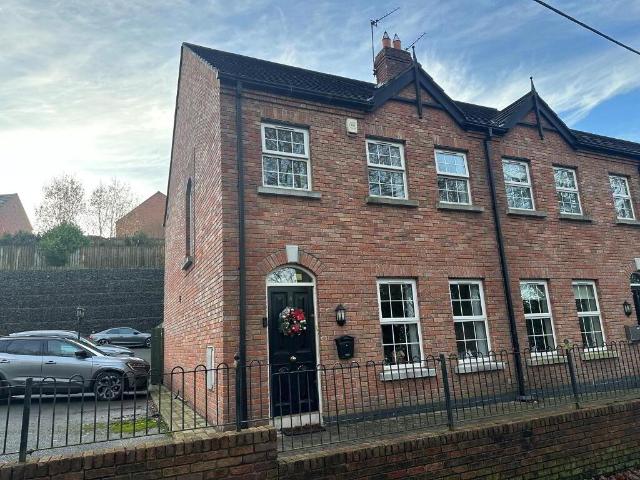 house for rent in 8 Laurel Mews, Dromore, BT25 1FT