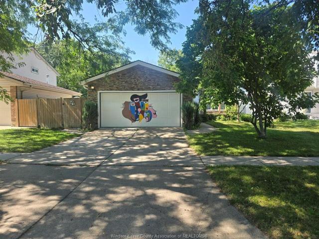 house for rent in 9500 Ridge Road Windsor, Ontario