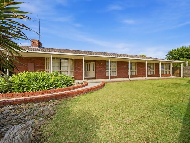 house for rent in 13 Hovell Crescent, Shepparton