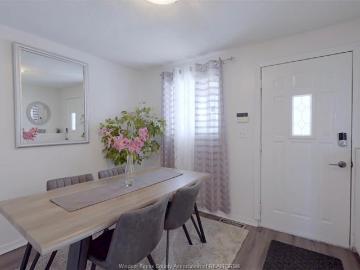 house for rent in 1073 Pierre Avenue Windsor, Ontario