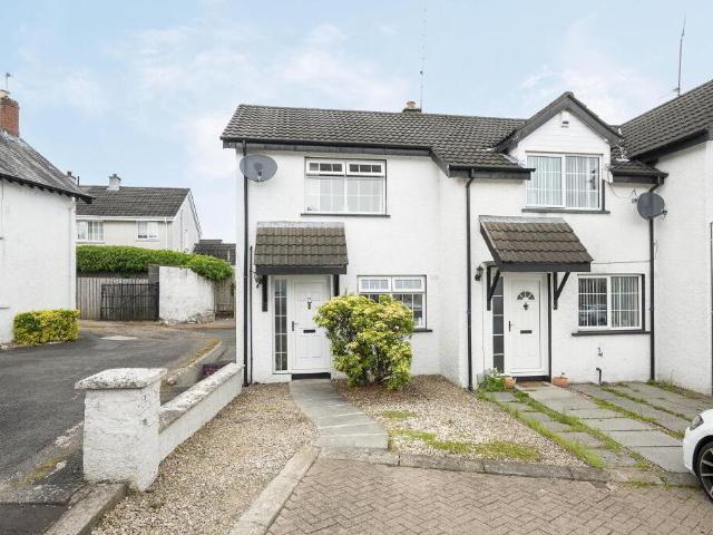 house for rent in 10 Hollymount Court, Belfast, BT10 0HA