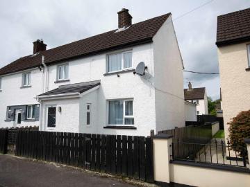 Northern Ireland - Garden, Equipped kitchen