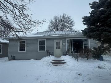 house for rent in 110 Victoria Street Merlin, Ontario