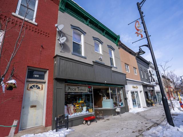 house for rent in 124 John Street Arnprior