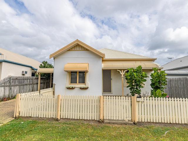 house for rent in 17 La Trobe Cl, Douglas