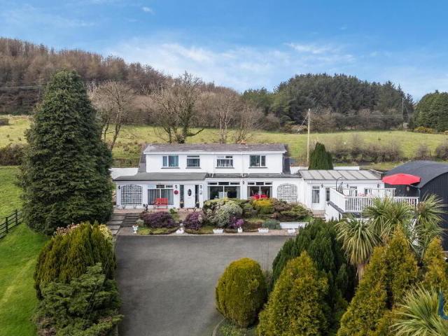 house for rent in 14 Ballycolin Road, Belfast, BT17 0NN