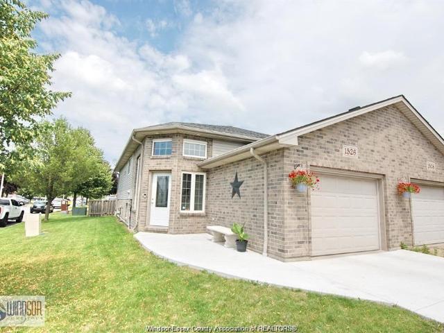 house for rent in 1526 Highnoon Drive Windsor, Ontario