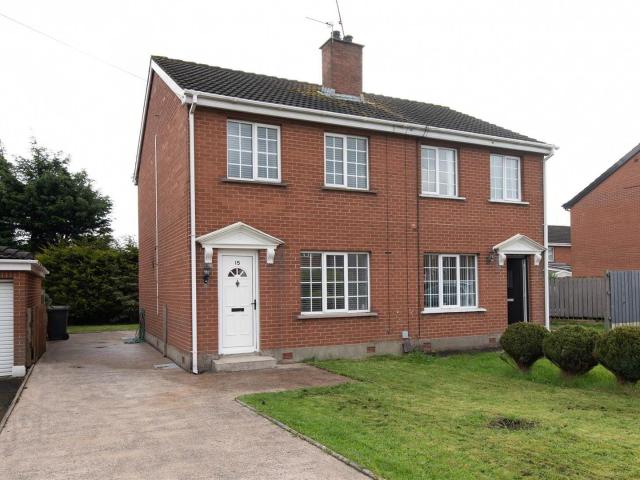house for rent in 15 Muskett Gardens, Carryduff, Belfast, BT8 8QW