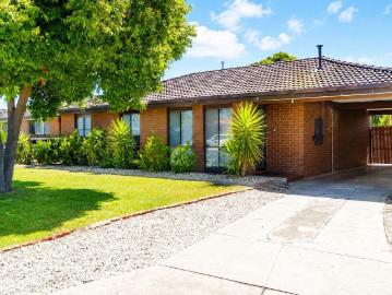 house for rent in 15 Sarsfield Street, Shepparton