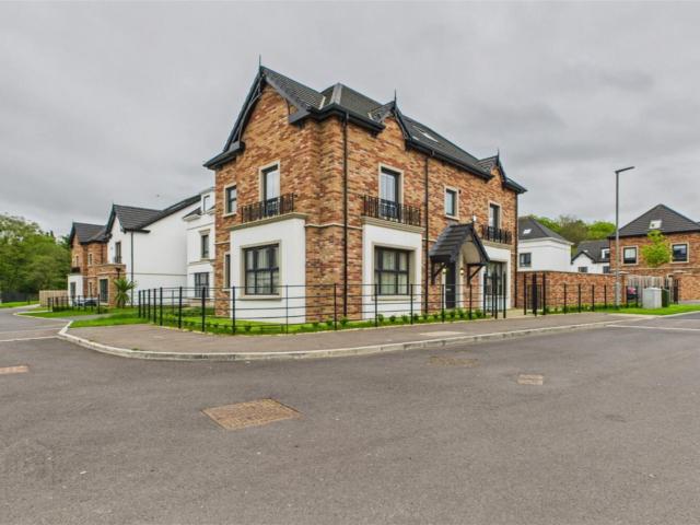 house for rent in 16 Castlehill Wood, Belfast, BT4 3PJ