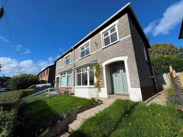 house for rent in 16 Clanroy Parade, Upper Newtownards Road, Belfast, BT4 3BZ